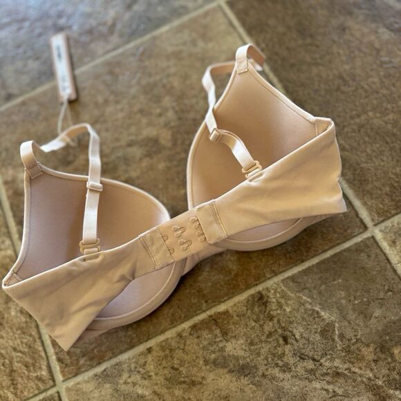 Skims Fits Everybody T-shirt Bra Sand Size 30D - Picture 7 of 9